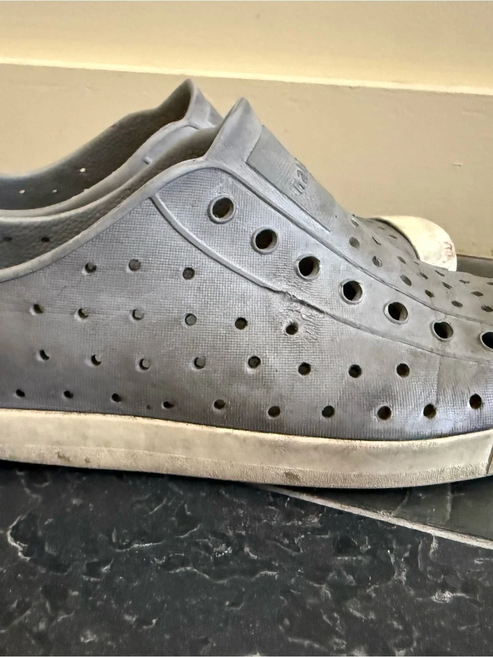 Native Jefferson Gray Perforated Slip-On Loafers size J3